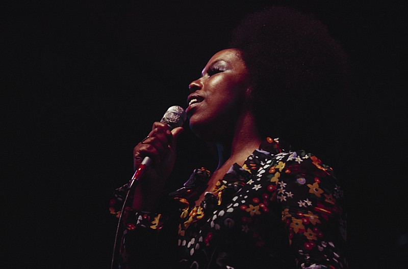 「ロバータ・フラックが88歳で死去、ジュリアン&ショーン・レノン/ジェニファー・ハドソン/フリーなど多くの著名人が追悼」1枚目/1