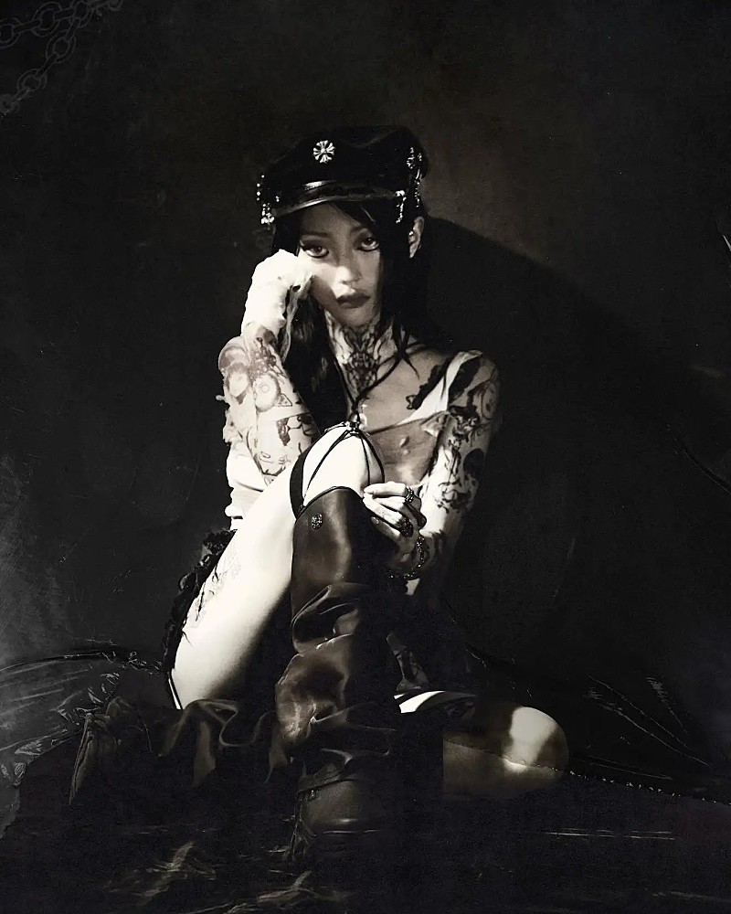 ユール、ニューAL『Evangelic Girl is a Gun』より1stシングル「Skullcrusher」のMV解禁 