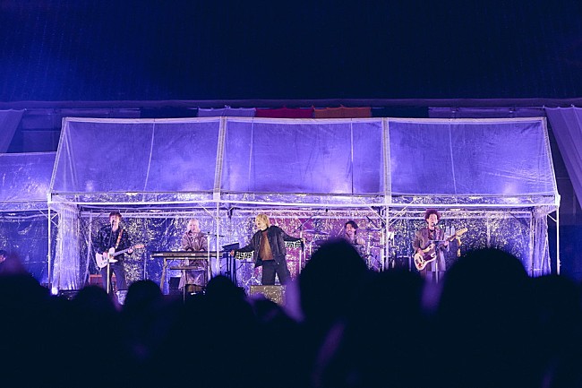 「＜ライブレポート＞Aqua Timez、平安神宮でプレミアムライブ開催　5人の音楽が京都の歴史と融合した雨の夜」1枚目/30