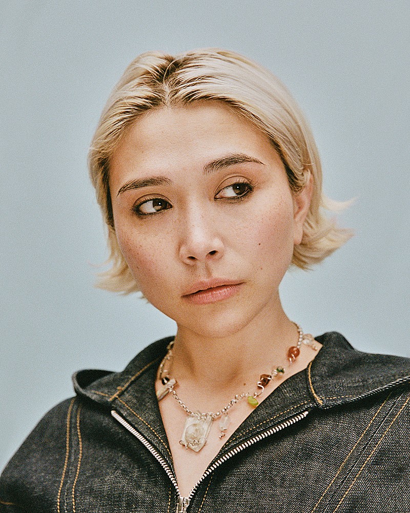 「ミソ・エクストラ、最新シングル「POP」を『A COLORS SHOW』で披露」1枚目/1