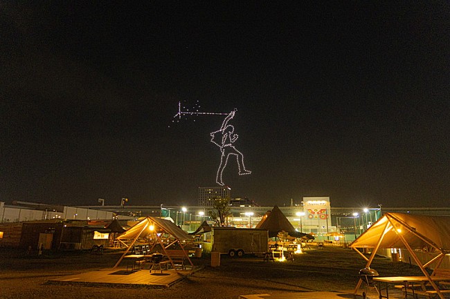 「矢沢永吉50周年関連発表ドローン画像」7枚目/18