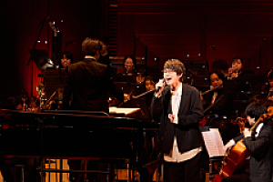 ライブレポート＞川崎鷹也×武部聡志、尊敬と感謝が紡いだオーケストラ