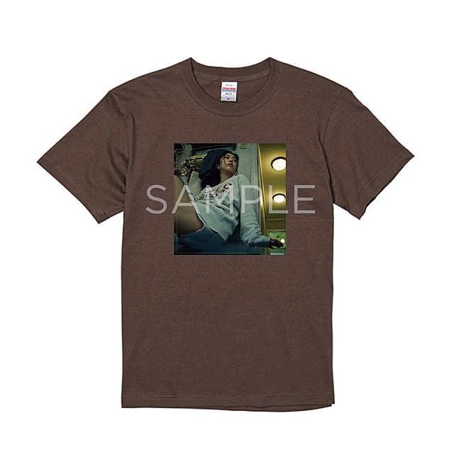 「宇多田ヒカル 配信シングル「Mine or Yours」
配信予約キャンペーン「オリジナルTシャツ」」4枚目/4