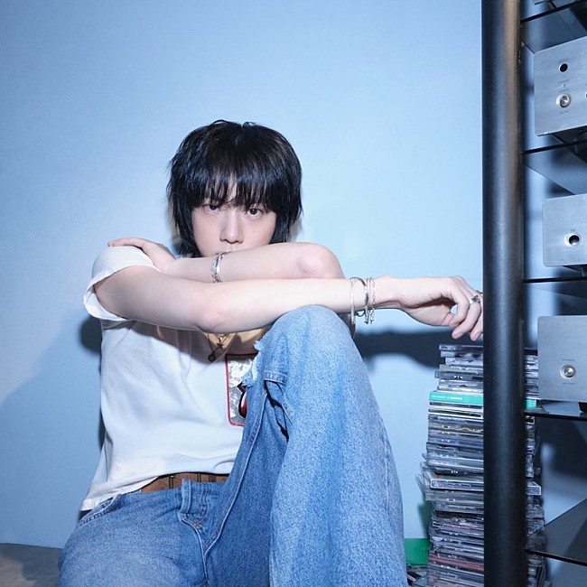 「BTSのJIN、爽やかな魅力＆音楽への愛情を『Echo』コンセプトフォト第1弾で表現」1枚目/4