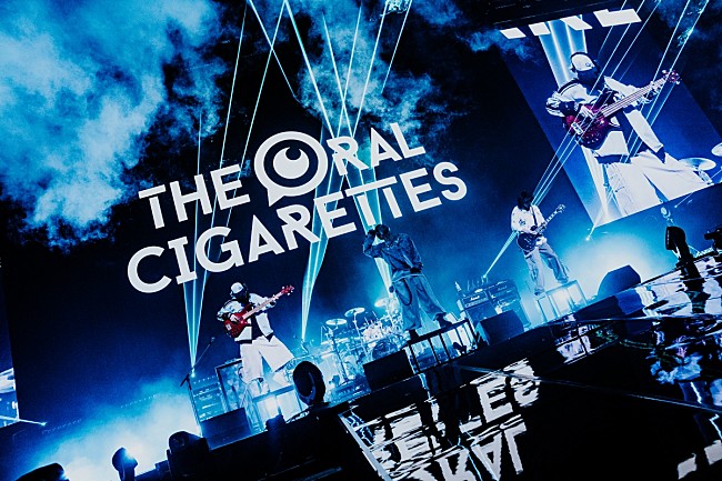 「THE ORAL CIGARETTES、HYDEやSKY-HIらも集結した大阪城ホールで6年ぶりのアリーナツアー終幕　オフィシャルレポート到着」1枚目/14