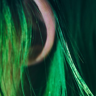 「Pii（Awesome City ClubのPORIN）、新曲「愛シフト制;」配信スタート＆MV公開」