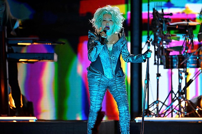 「＜ライブレポート＞シンディ・ローパー、集大成を魅せた最後の来日ツアー　愛とパワーが武道館を満たす」1枚目/5