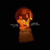 セレーナ・ゴメス＆ベニー・ブランコ、コラボALのDX版配信＆プロムが