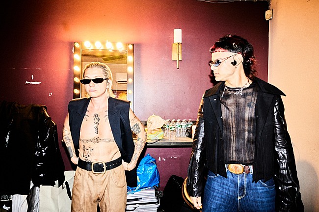 「＜フジロック’25出演＞カトリエル＆パコ・アモロソ、才能、友情、そして大胆さでラテン音楽の境界を打ち破るデュオ」1枚目/1