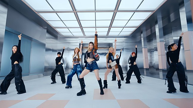 「『IS:SUE / &#039;SHINING&#039; Music Video』」4枚目/16