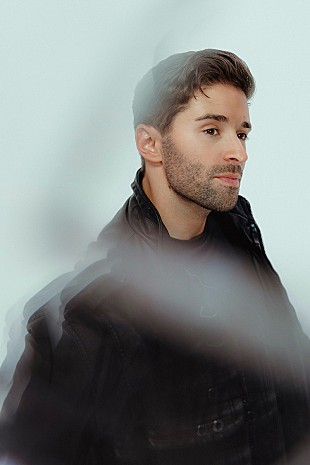 「ジェイク・ミラー、感情を揺さぶる夏のアンセム「A Million Ways To Miss You」公開」