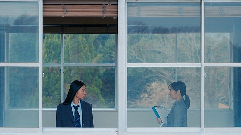 「『川崎鷹也-またね、ヒーロー【OFFICIAL MUSIC VIDEO】』」2枚目/7