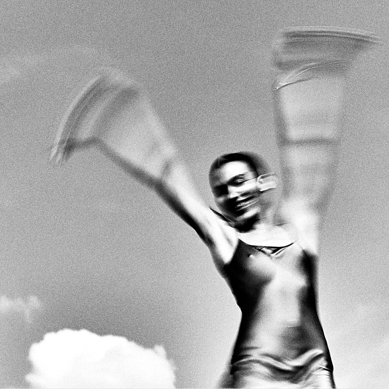 オリヴィア・ディーン、現代の複雑な恋愛をテーマにした新曲「Nice To Each Other」公開