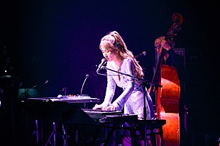 「＜ライブレポート＞ISEKAI（異世界）への扉を開いて――サラ・オレイン、ビルボードライブ東京公演レポート」