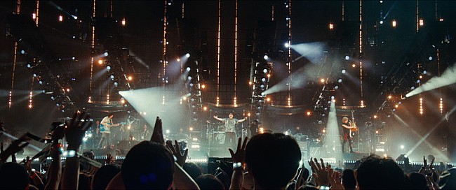 「Official髭男dism、スタジアムツアーより「50%」ライブ映像を公開」1枚目/3