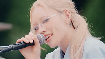 ちゃんみな、最新楽曲「I hate this love song」パフォーマンスビデオ