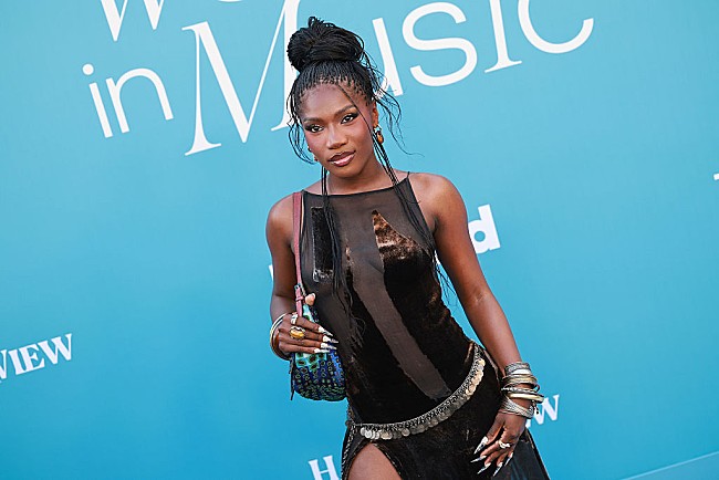 「ドーチー＆タイラー・ザ・クリエイター、ファレルがプロデュースしたコラボ曲「Get Right」をパリのルイ・ヴィトンSS26ショーでプレビュー」1枚目/1