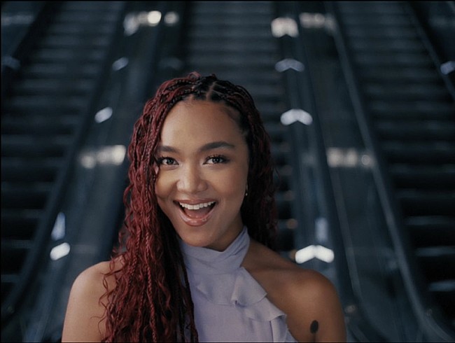 「『Crystal Kay「恋におちたら (Re-recording)」MUSIC VIDEO』」4枚目/10