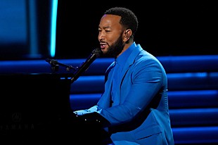 「ジョン・レジェンド、イェーとの初期のコラボについて“後悔は一切ない”と語る」