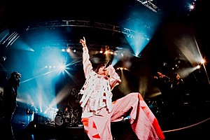 熊本の彼氏”こと杉本琢弥、バースデーライブで新曲をサプライズ初披露