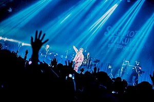 熊本の彼氏”こと杉本琢弥、バースデーライブで新曲をサプライズ初披露