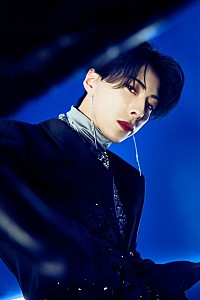 OWVが目指す“新時代”へ、ニューシングル『BLACK CROWN』10月リリース