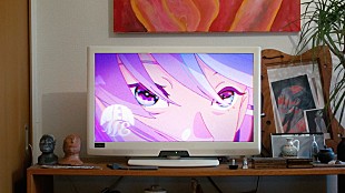 「YOASOBI、Tsugumiが出演する「New me」英語版MV公開」