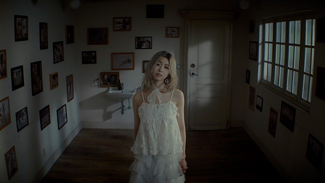 「『IS:SUE /「コエprod.☆Taku Takahashi (m-flo)」Track Video』」7枚目/13