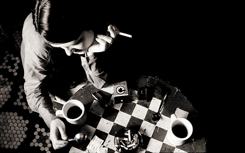 映画『コーヒー＆シガレッツ』日本公開20周年リバイバル上映、トム・ウェイツ／イギー・ポップ／ザ・ホワイト・ストライプスら出演