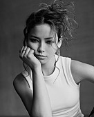 「MOMMO、メジャーデビューから3作目となるデジタルSG「Afterthought」配信リリース」1枚目/2