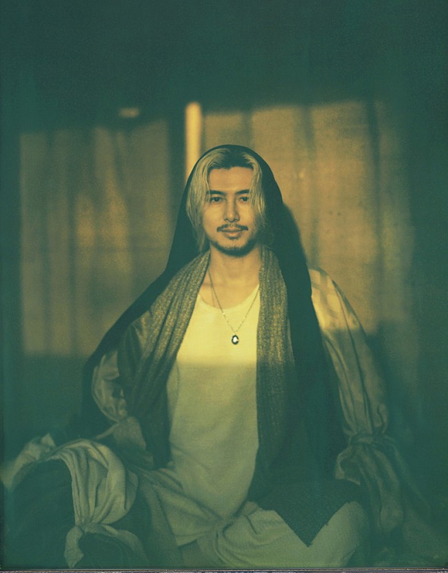 「藤井 風、ヨーロッパツアーで披露した新曲「Love Like This」配信へ」1枚目/4