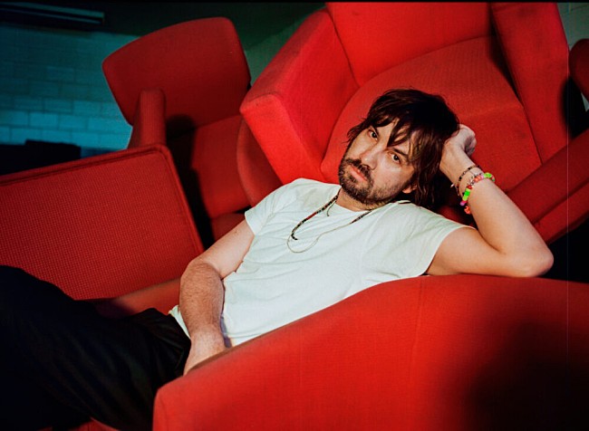 「テーム・インパラ、ダンス・ミュージックの要素を大胆に取り入れた新曲「End of Summer」公開」1枚目/2