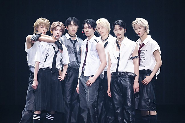 「＜ライブレポート＞NEXZ、夢の日本武道館で刻んだ絆と涙の一夜――初の全国ツアー【“One Bite”】東京公演」1枚目/28