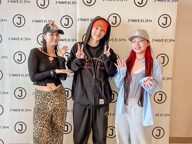 「SKY-HI、成長を見守ってきたHANAとラジオ共演『DIVE TO THE NEW WORLD』」1枚目/1