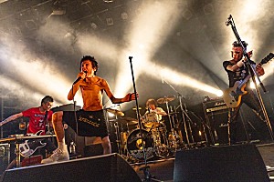 ライブレポート＞JUN SKY WALKER(S)、変わらぬグルーヴと進化する