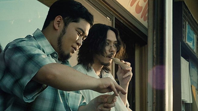 「『TOOBOE×松井ケムリ（令和ロマン）「あなたはかいぶつ」 Short MV』」3枚目/5