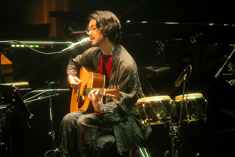 「<ライブレポート>全国ホールツアーを経て、大橋トリオ流アンプラグドで魅せた【our gold After party”】 最新作『MONO-POLY』の楽曲も披露」1枚目/12