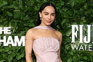 「ゾーイ・クラヴィッツ、親友テイラー・スウィフトのニューALを聴いたと明かす「本当に素晴らしい」」