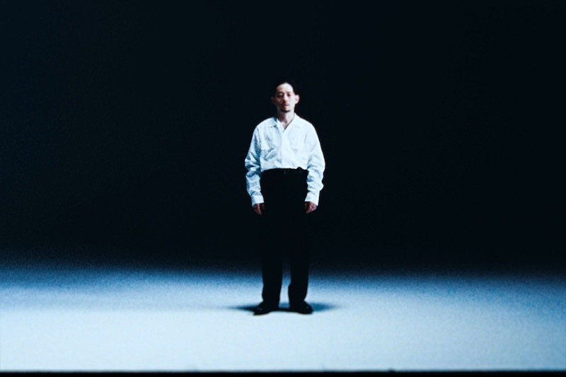 「ZORN、新曲「戦争と少女」MV公開」1枚目/2