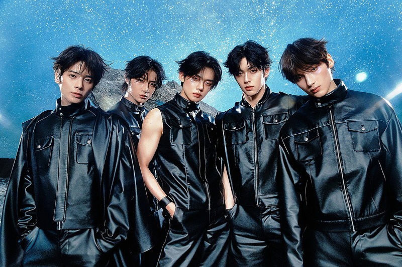 「TOMORROW X TOGETHER」2枚目/2