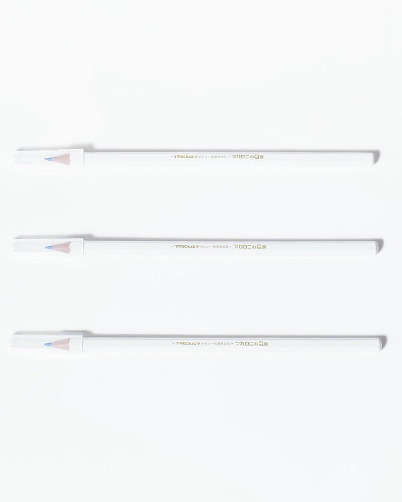 「【マカロニえんぴつ デビュー10周年記念 マカロニのQ展】「展覧会オリジナルえんぴつ」」3枚目/12