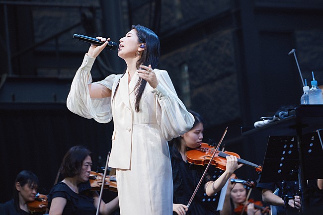 「＜ライブレポート＞茅原実里、河口湖ステラシアターで新たなステージに進んだシンフォニックライブ」1枚目/9