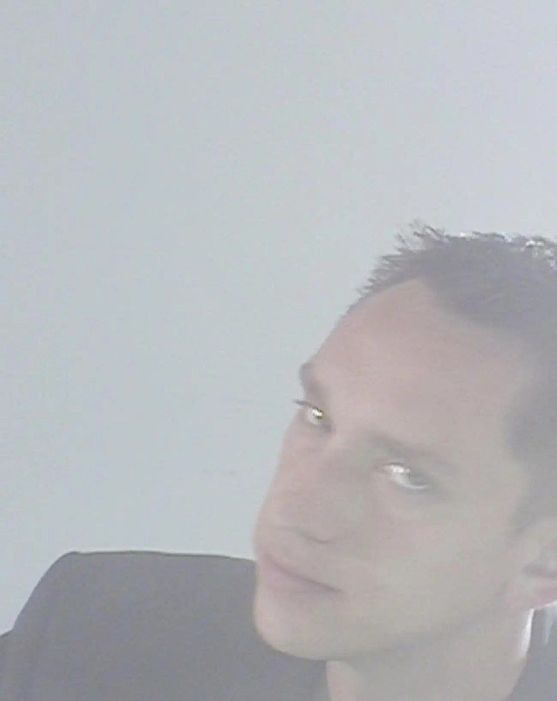 「ザ・エックス・エックスのオリヴァー・シム、新曲「Obsession」MV公開」1枚目/2