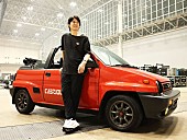 「福山雅治 配信シングル「幻界」ダウンロード予約購入キャンペーン
特別賞「福山所有の&amp;quot;赤いオープンカー&amp;quot;CITYカブリオレとの記念撮影」」6枚目/6