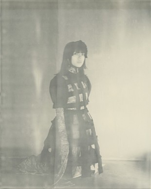 「カネコアヤノ、ソロ作品として弾き語りで再録音したアルバム『石の糸 ひとりでに』発売決定」