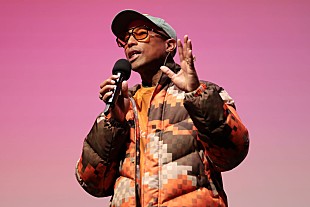 「ファレル／ザ・クリプスら出演、歴史的無料コンサート【Grace for the World】がバチカン市国で開催」