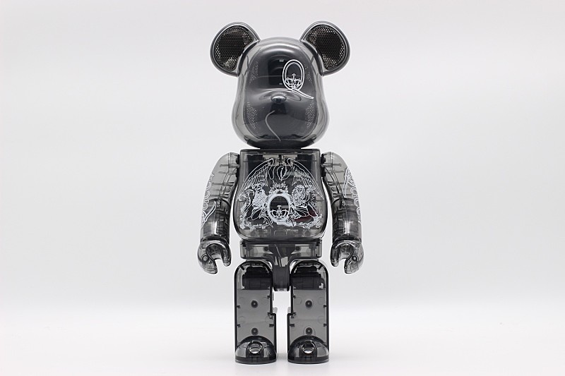 「クイーン、ベアブリック世界初のミュージシャン・モデルとなるBluetoothスピーカー発売」1枚目/3