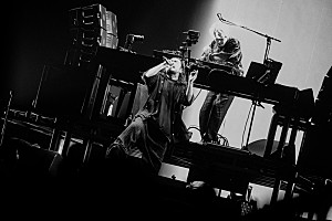 ライブレポート＞Creepy Nuts 飛び込んだ先で見つけてきた道――アルバム