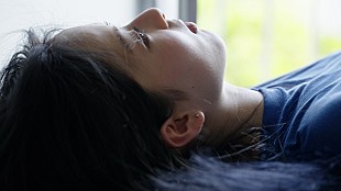 「kurayamisaka、1stフルアルバムより「metro」MVを9/15プレミア公開」