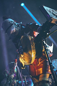 ライブレポート＞ずっと真夜中でいいのに。、完全自主制作で16,000人